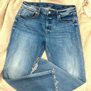 Vigoss Stevie Cropped Straight leg w raw hem. Mid-rise. W31 L26